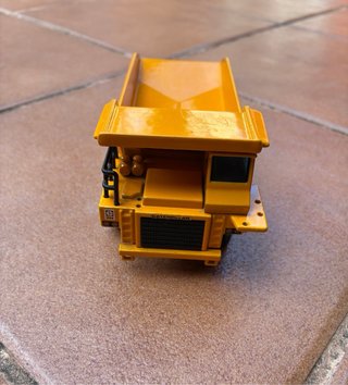 JOAL 223 Camión Dumper Caterpillar CAT 773B 1980s