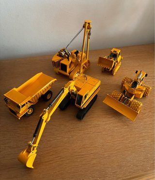 JOAL 223 Camión Dumper Caterpillar CAT 773B 1980s