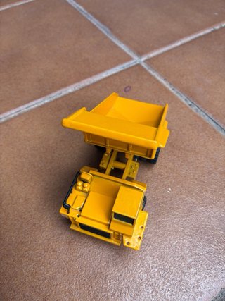 JOAL 223 Camión Dumper Caterpillar CAT 773B 1980s