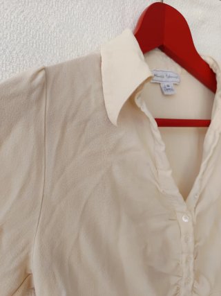 Camisa beige manga 3/4