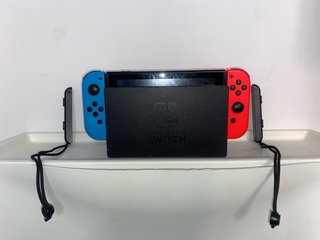 Nintendo Switch Azul y Roja