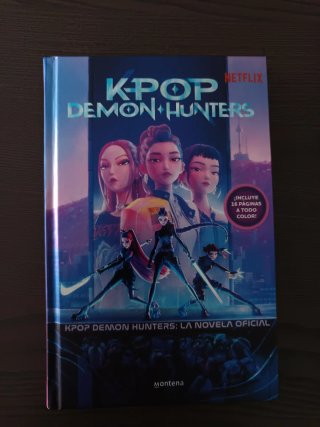 Libro K-POP Demon Hunters Oficial Netflix