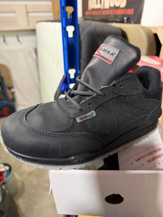 Zapatos de trabajo Cofra negros