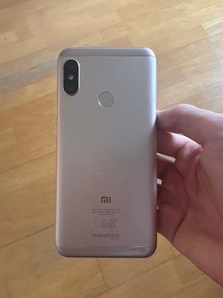 Xiaomi Mi A2 Lite + custodia in regalo