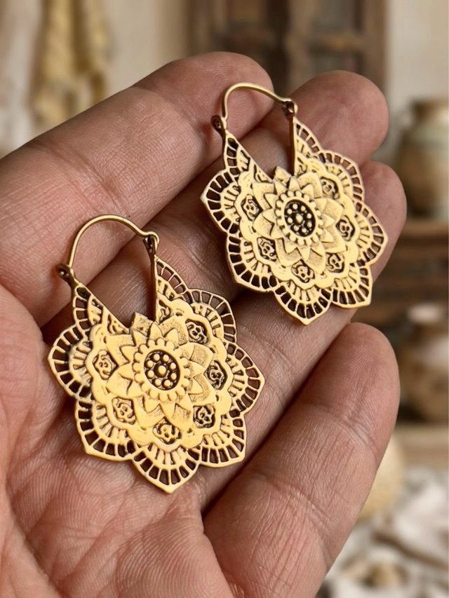 Pendientes dorados mandala