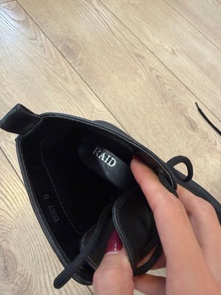 Botines de cordones negros
