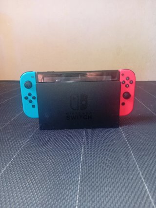 Nintendo Switch Azul y Rojo