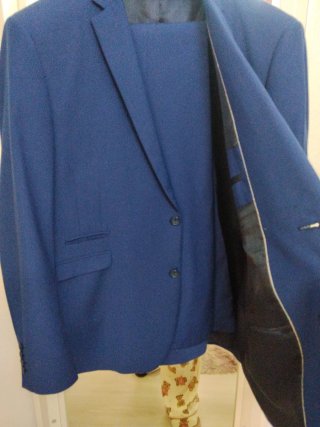 Traje de hombre azul