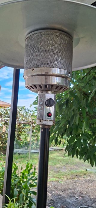 Estufa de Gas para Exterior Tipo Hongo