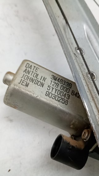 976575 ELEVALUNAS DELANTERO DERECHO DACIA DUSTER