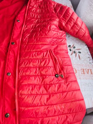 Chaqueta acolchada mujer roja