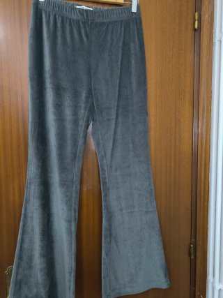 Pantalón de pana gris