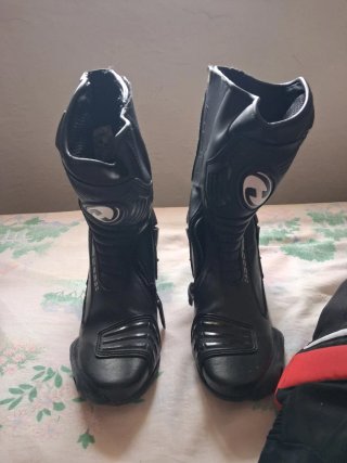 Botas Moto Talla 47 y Chaqueta XXL