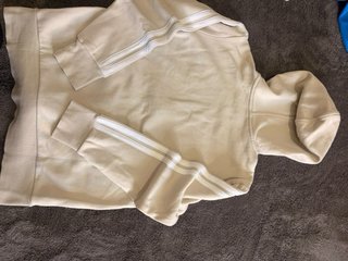 Sudadera adidas beige con cremallera