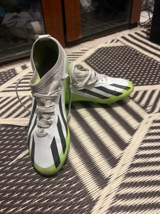 Botas de fútbol adidas