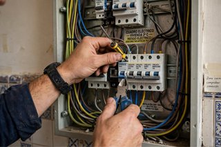 Servicios electrisista y fontanero