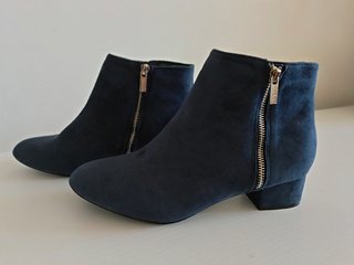 Botines de Gamuza Azul Talla 40