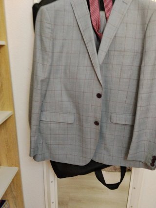 Traje de Hombre Gris con Cuadros