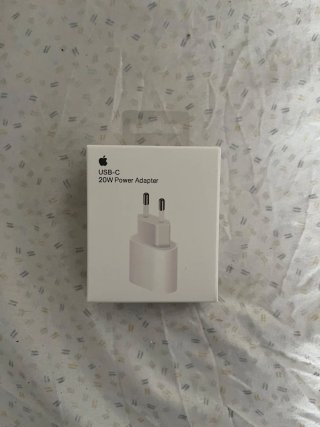 Adaptador de corriente Apple USB-C 20W