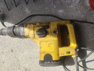 Martillo Demoledor DEWALT 5 kilos