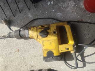 Martillo Demoledor DEWALT 5 kilos
