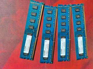 4x Módulos RAM ELPIDA 2GB PC3-10600