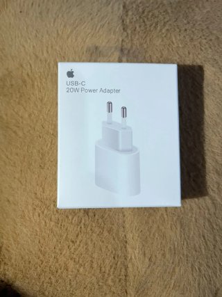 Adaptador de corriente Apple USB-C 20W