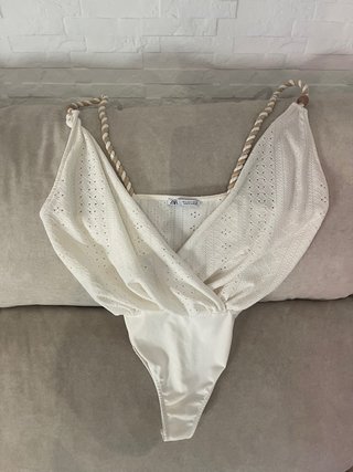 Body Zara Blanco Talla M