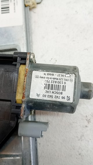 986808 ELEVALUNAS DELANTERO DERECHO PEUGEOT 208
