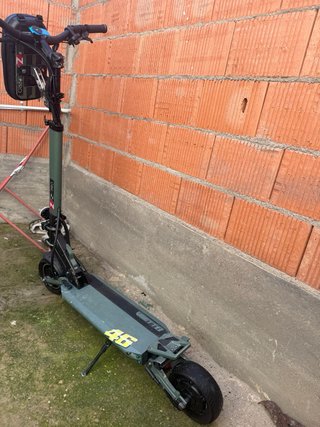 Patinete Eléctrico con Bolsa de Manillar