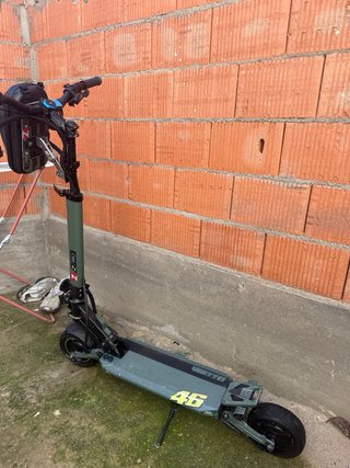 Patinete Eléctrico con Bolsa de Manillar
