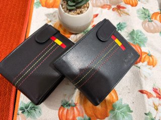 Cartera Pielini Negra con Detalles Multicolor