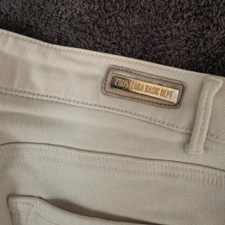 Pantalón beige
