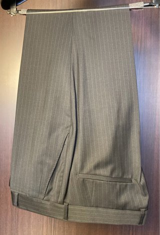 Traje Caramelo Negro Rayas Diplomáticas