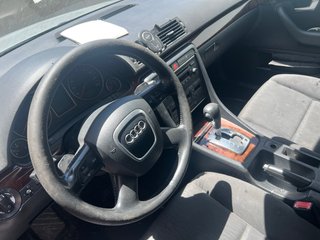 Audi A4 2.5 V6 pegatina b de motor bien