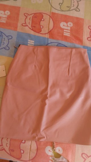 Falda de cuero rosa