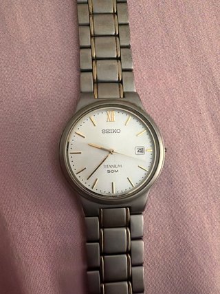 Reloj Seiko Titanium Oro y Plata