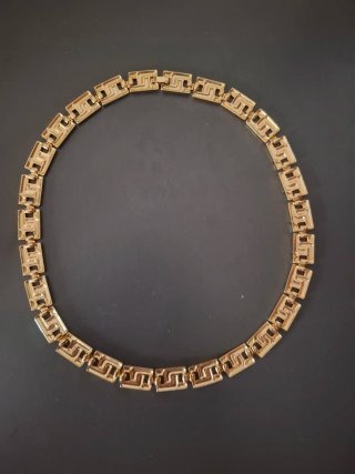 Gargantilla oro laminado .