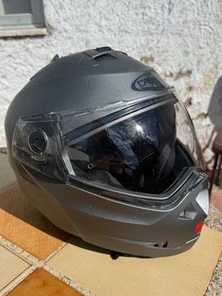 Casco modular Caberg con intercomunicador Sena