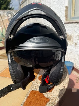 Casco modular Caberg con intercomunicador Sena