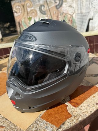 Casco modular Caberg con intercomunicador Sena