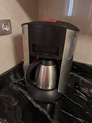 Cafetera de goteo con jarra térmica