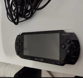 Sony PSP Nera + Gioco UMD