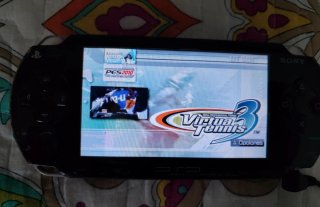 Sony PSP Nera + Gioco UMD