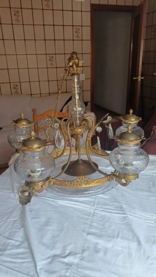 Lámpara antigua de techo