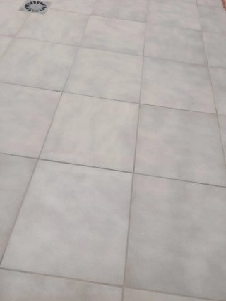 Suelo cerámico gris para terraza
