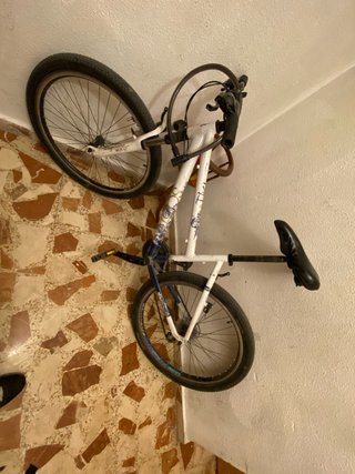 Bicicleta de Montaña Blanca y Azul