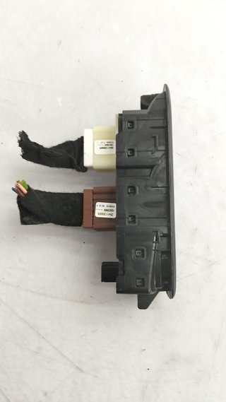 976652 MANDO ELEVALUNAS DELANTERO IZQUIERDO DACIA DUSTER
