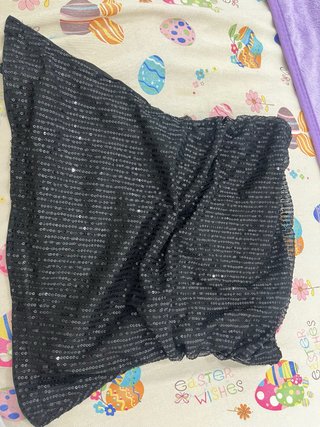 Top negro con lentejuelas