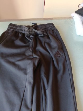 Pantalón de chándal Adidas negro